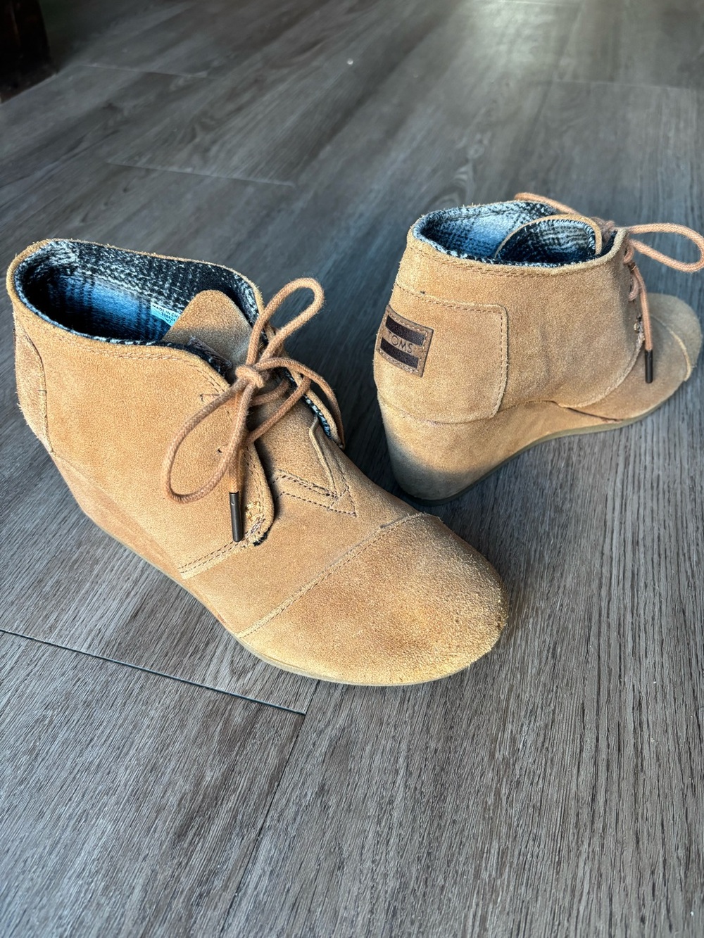 New women’s TOMS Desert Wedge Camel Brown Suede Ankle Boots